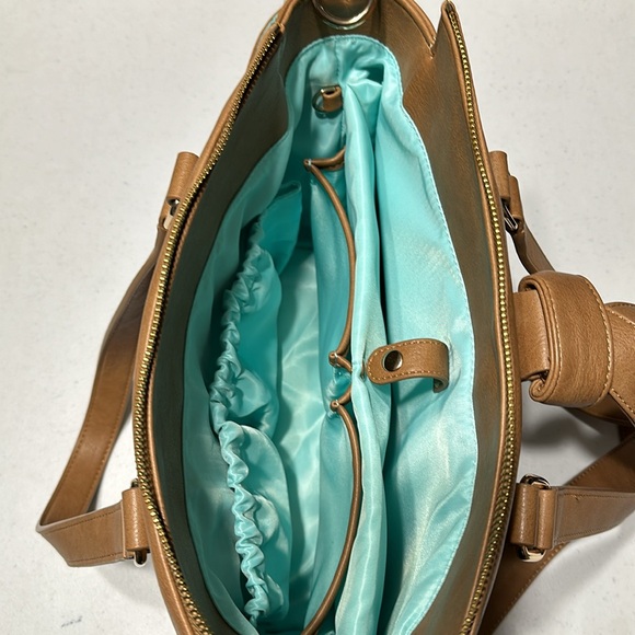 White Elm Almond Gemini Mini - Picture 3 of 14